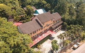 Centro Bajo Hotel&Resto