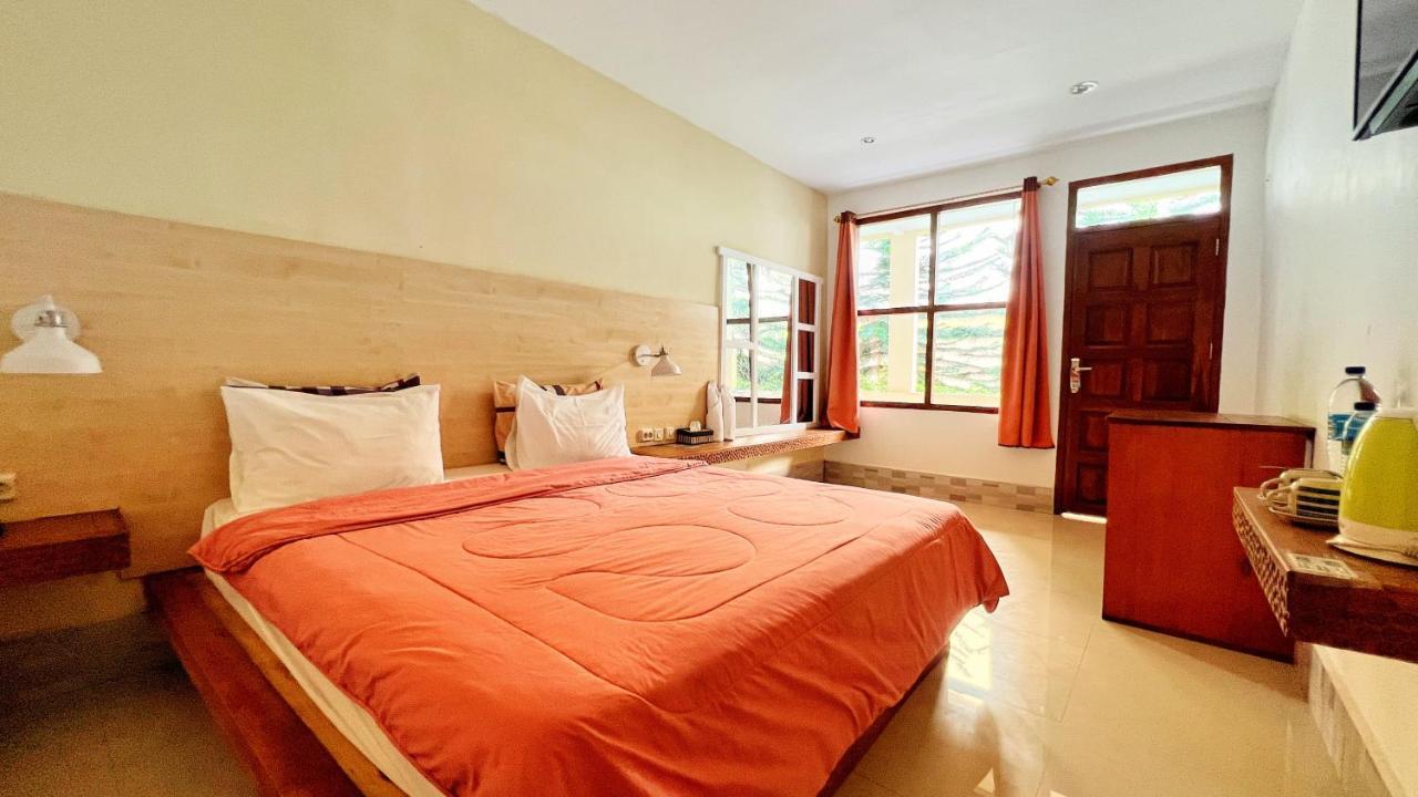 Centro Bajo Hotel&Resto Labuan Bajo Exterior foto