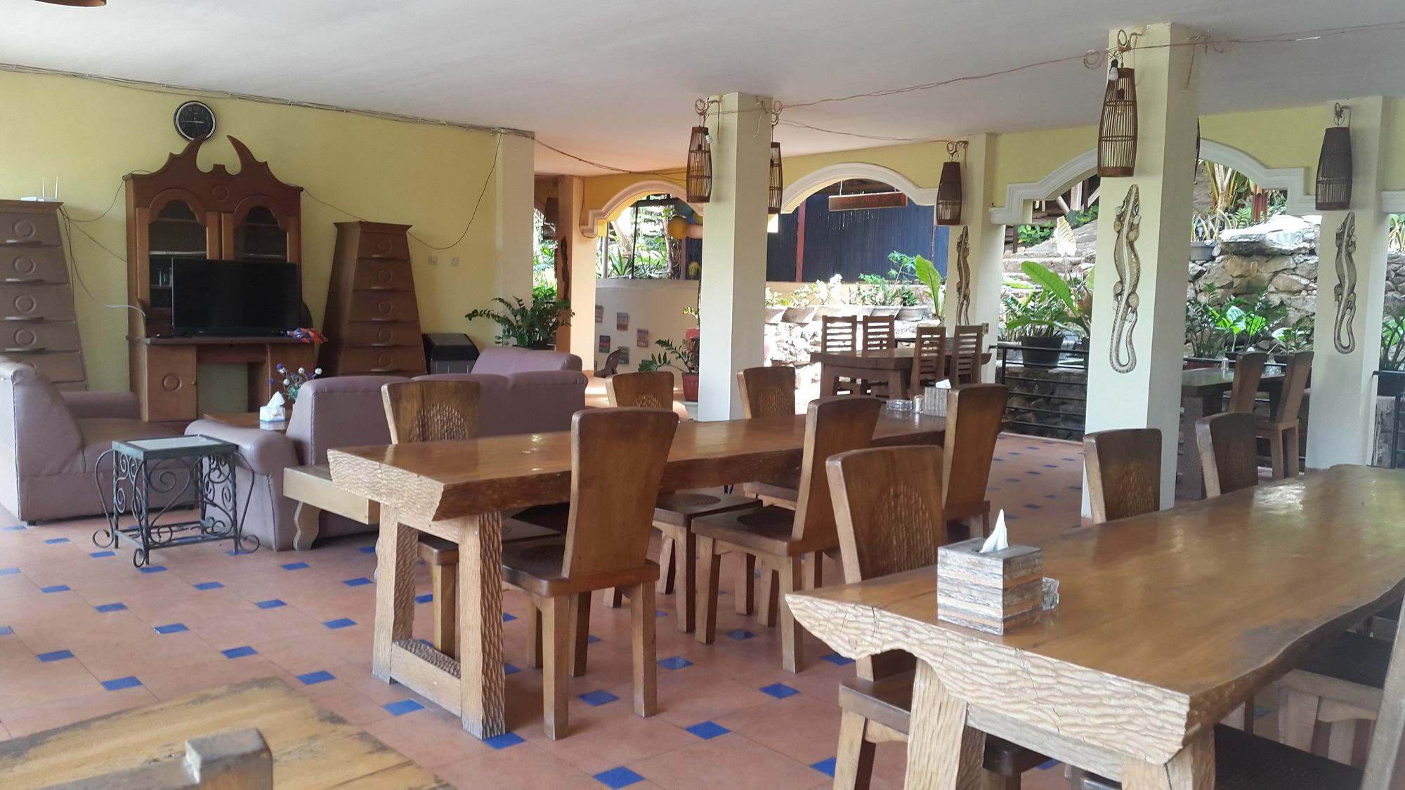 Centro Bajo Hotel&Resto Labuan Bajo Exterior foto